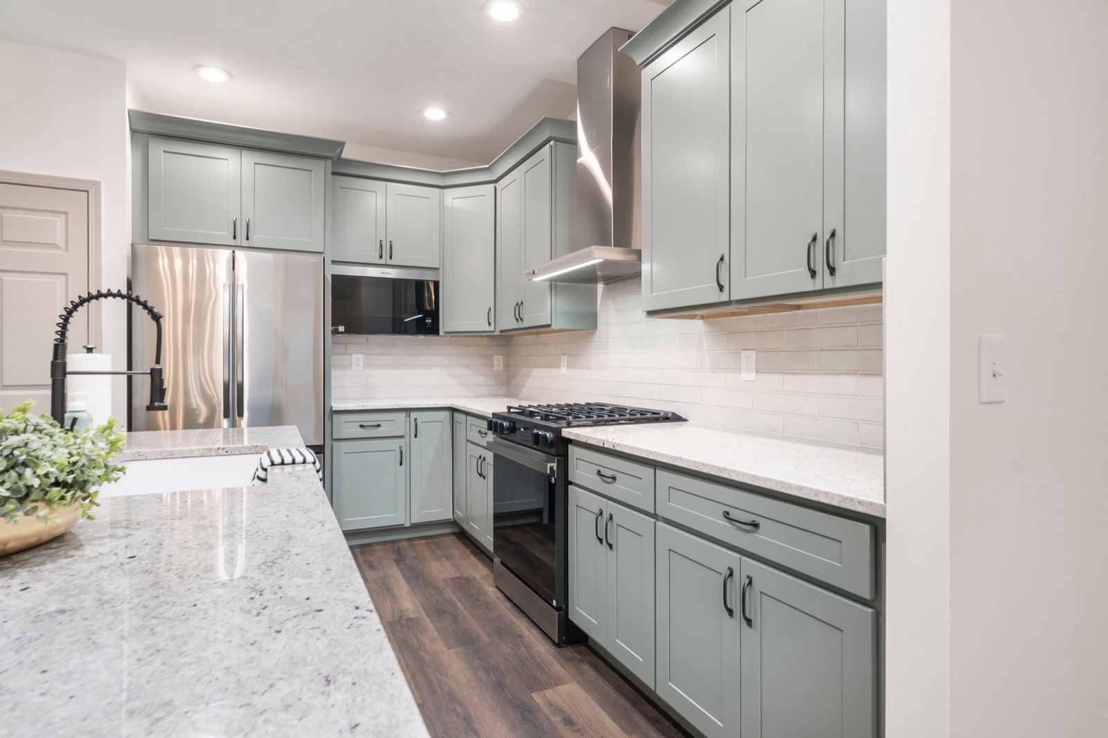Mint Shaker Kitchen with Range Hood